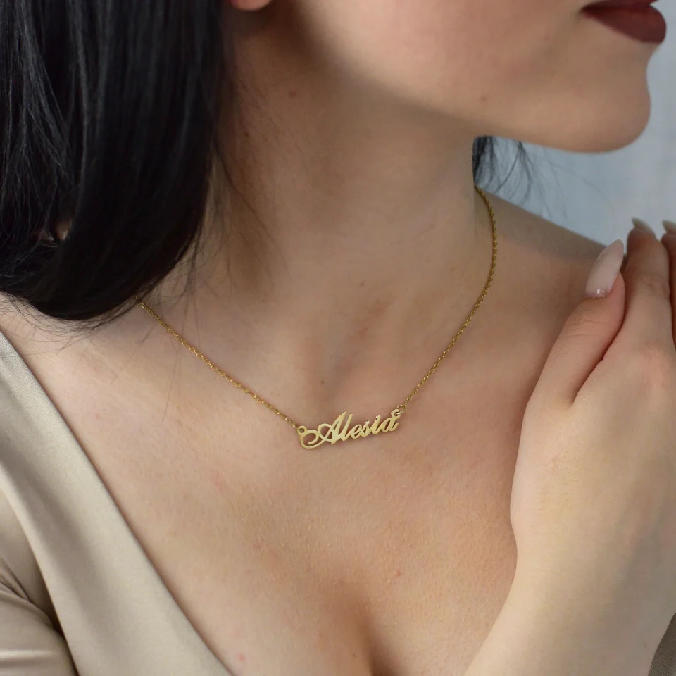 Lantisor personalizat cu nume aur galben 14k