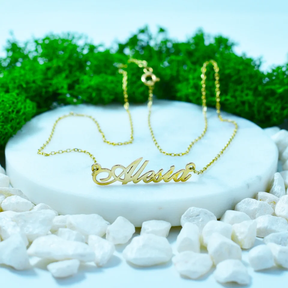 Lantisor personalizat cu nume aur galben 14k