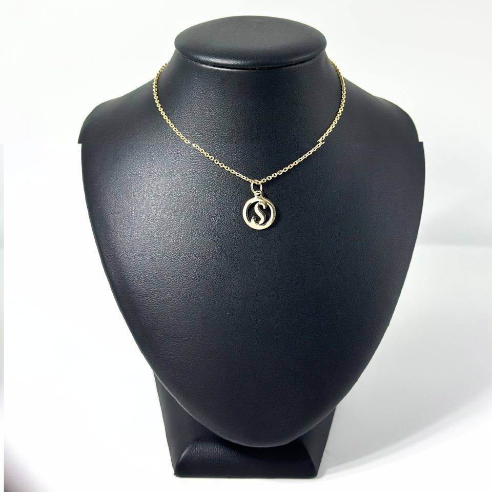 Lantisor cu initiala s din aur 14k