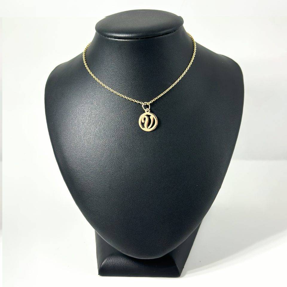 Lantisor cu initiala v din aur 14k
