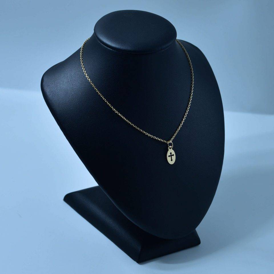 Lantisor copii aur cu medalion oval cu cruce decupata aur 14k
